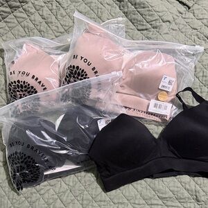 Kindred Bravely Minimalist Hands-Free Pumping & Nursing Bra